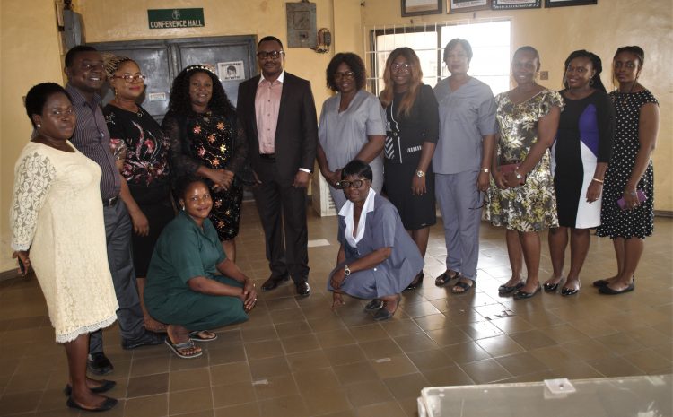  STAFF OF CHILD & ADOLESCENT UNIT PAY A NEW YEAR VISIT TO THE MEDICAL DIRECTOR