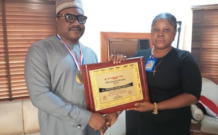  The Medical Director of FNPH Bestowed with Award of Excellence
